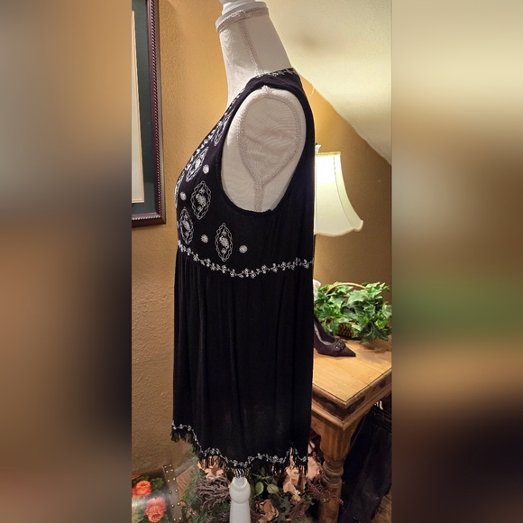 BeachLunchLounge Womens sleeveless blouse, Size Large - Picture 5 of 7